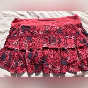 Lululemon skirt size 10
